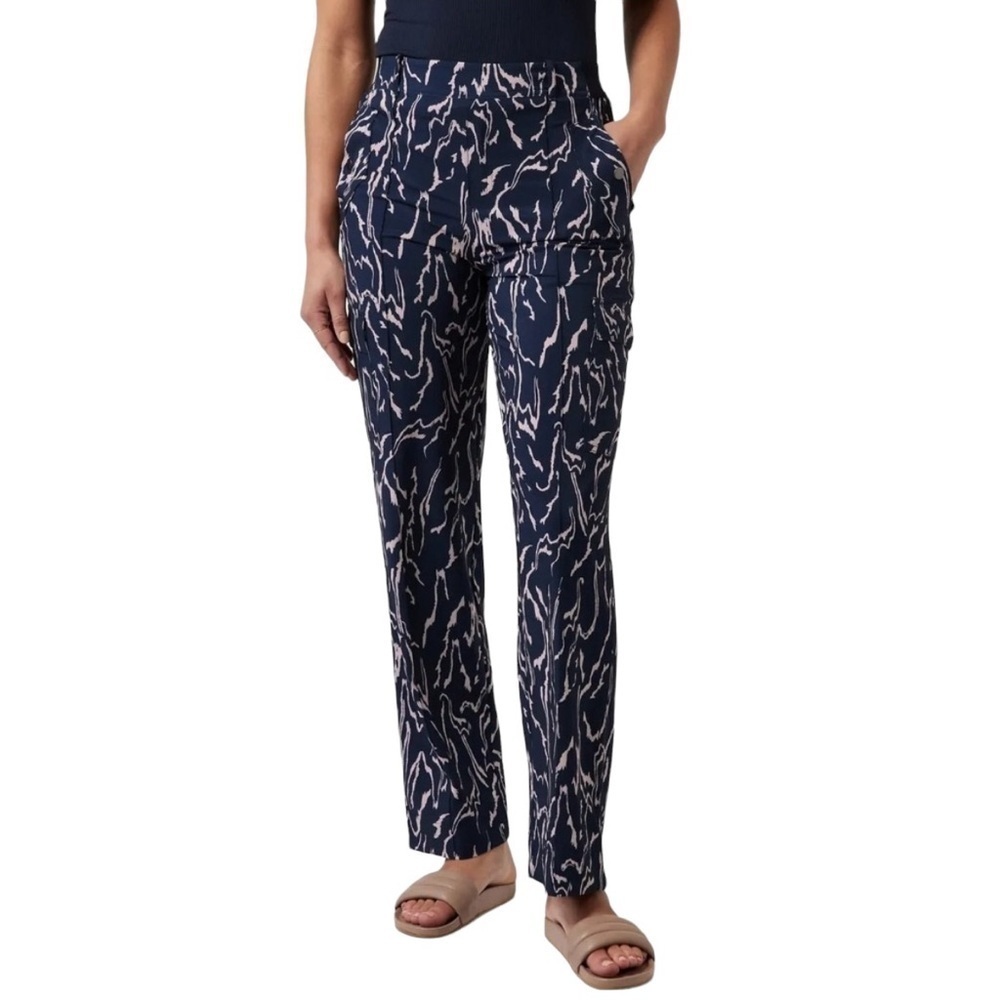 Athleta Vienna Cargo Pant Size 6P Printed Navy